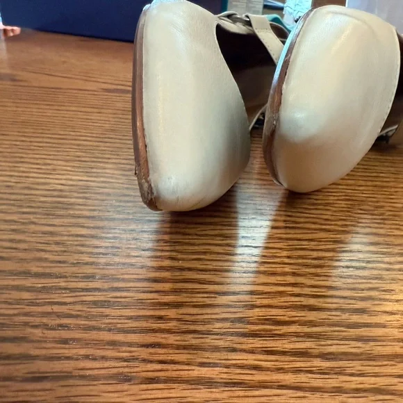 Frye Cream Women's Flats EUC 9.5 - Picture 5 of 5